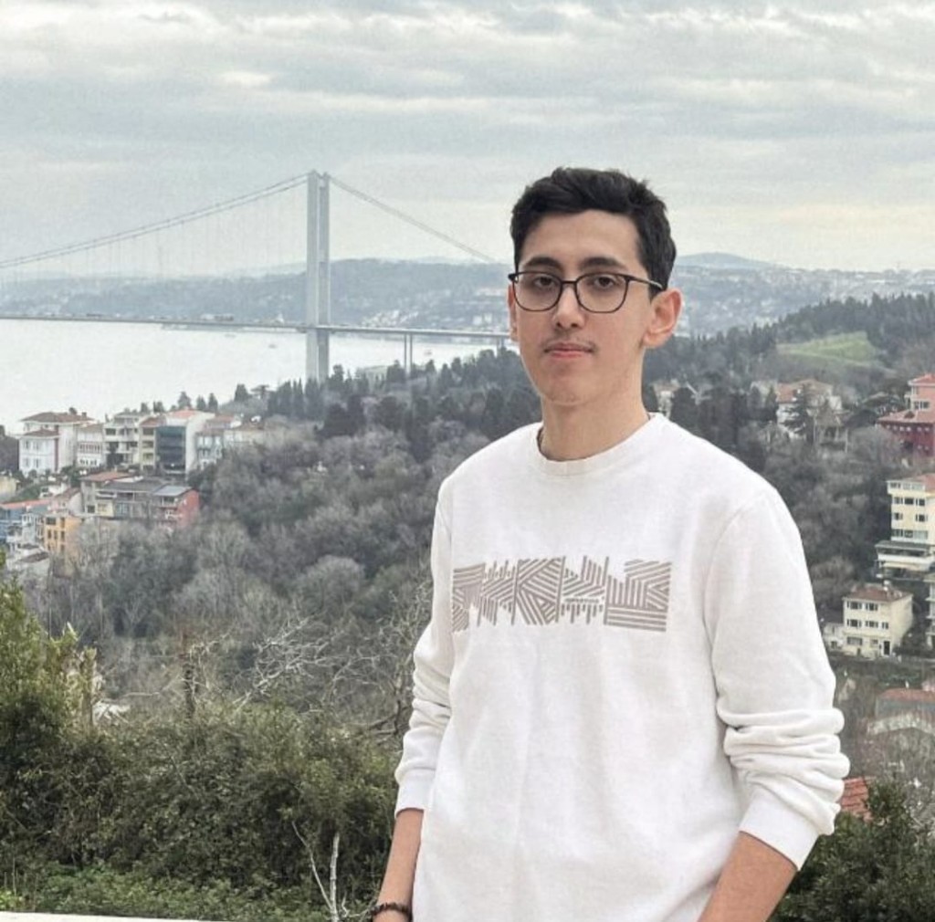 Ahmed Faruk Onuş — İstanbul